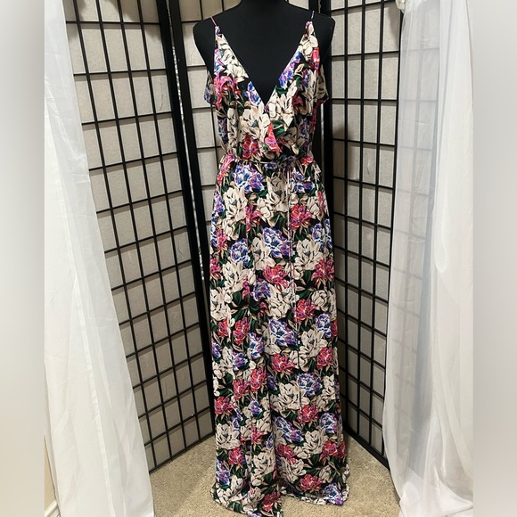 W A Y F MIDNIGHT FLORAL WRAP Maxi Dress with Strappy Back SIZE XL - Picture 4 of 11